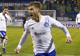 Лучшим молодым футболистом Первенства ФНЛ признан воронежец Александр Трошечкин