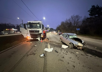 Раскрыты подробности жуткого ДТП с грузовиком и LADA Priora на Героев Сибиряков в Воронеже