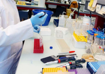 Молодой мужчина умер от COVID-19, более 20 заразились за сутки в Воронежской области