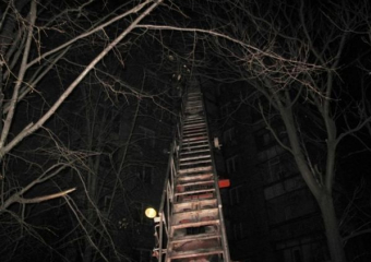 На ночном пожаре в самом центре Воронежа эвакуировали 10 человек