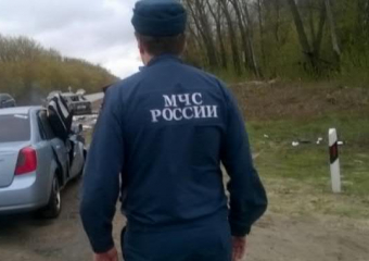 Очевидцы жуткого ДТП спасли 6 пострадавших в аварии в Воронежской области