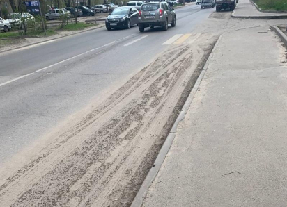 Уродливое наследие зимы требуют убрать с улиц жители Воронежа 