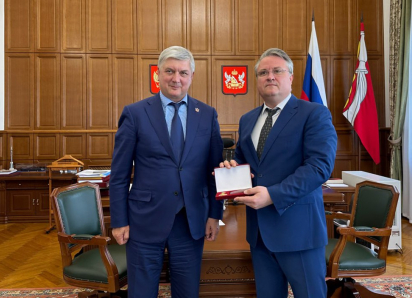 За какие заслуги губернатор наградил уходящего в отставку мэра Воронежа