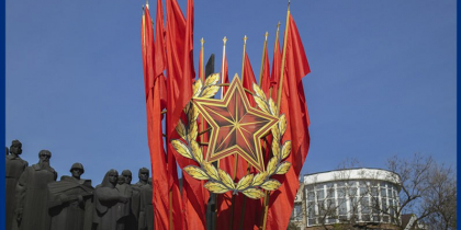 Скульптуры павших, стела, стена памяти: как выглядит площадь Победы перед 9 мая в Воронеже