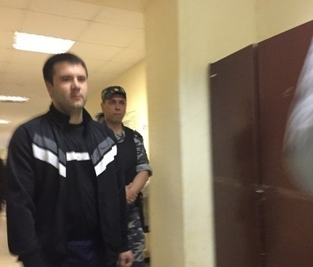 Эдуард Ельшин, зарезавший воронежца под камерами, пытается выйти из тюрьмы досрочно