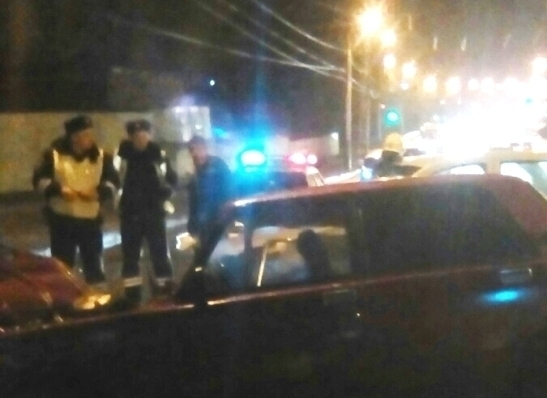 Пять человек пострадали в лобовом столкновении ВАЗа и Renault в Воронеже