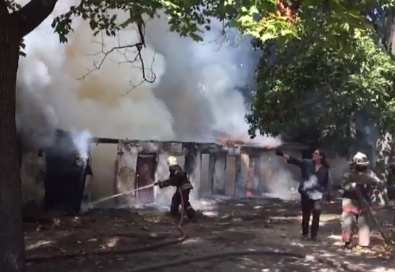 Крупный пожар на Левом берегу Воронежа в День города попал на видео