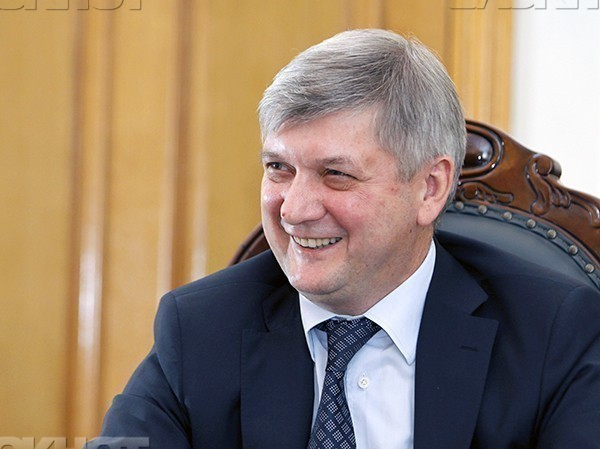 Воронежский губернатор признался в любви к экстремисткой группе