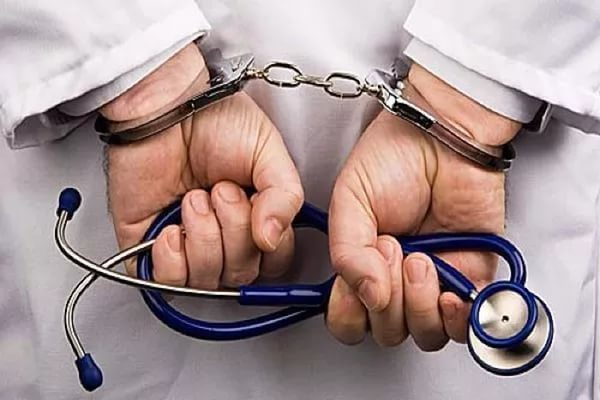 В Воронеже врач-нарколог попался на взятке
