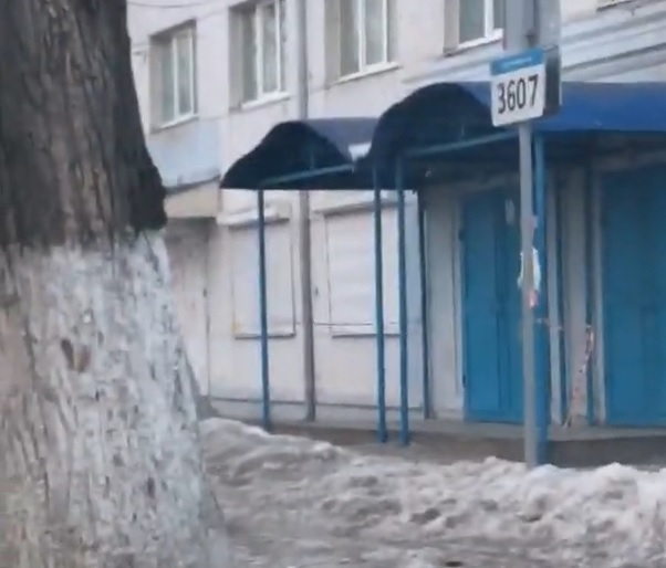 «Горпарковки» забанили водителя за жалобы на уборку снега в Воронеже