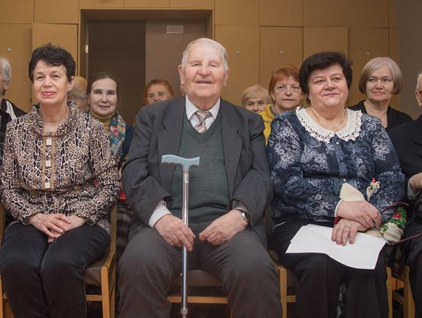 Воронежские пенсионеры смогут бесплатно получить юридическую консультацию