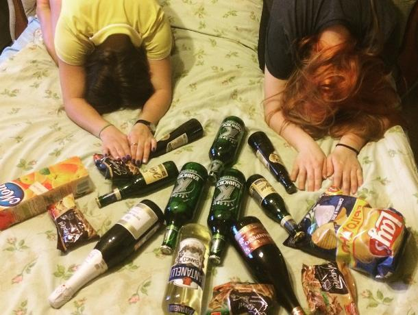Девушки из Воронежа признались в верности «алкогольному богу»