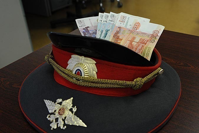Пьяный водитель пытался откупиться от воронежского полицейского за 15 тысяч рублей