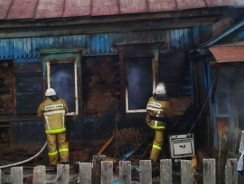 На пожаре в воронежской Песковатке сгорел 50-летний селянин