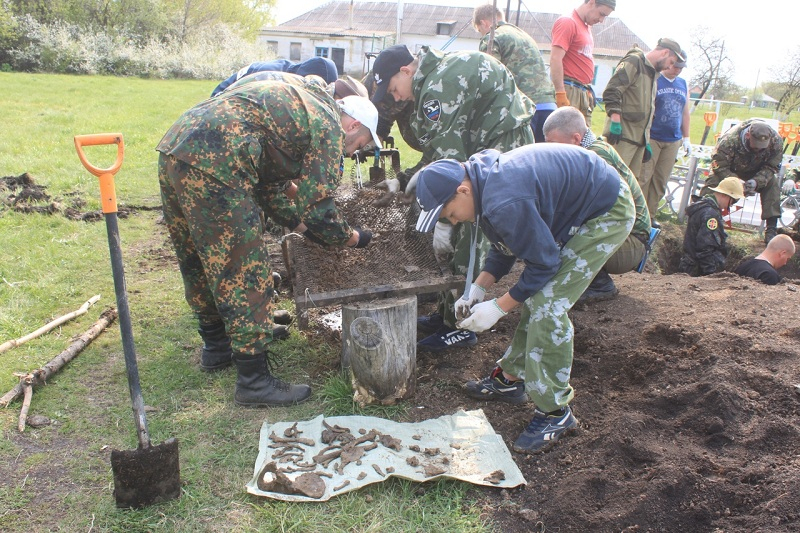 В Воронежской области полностью эксгумировали три воинских захоронения