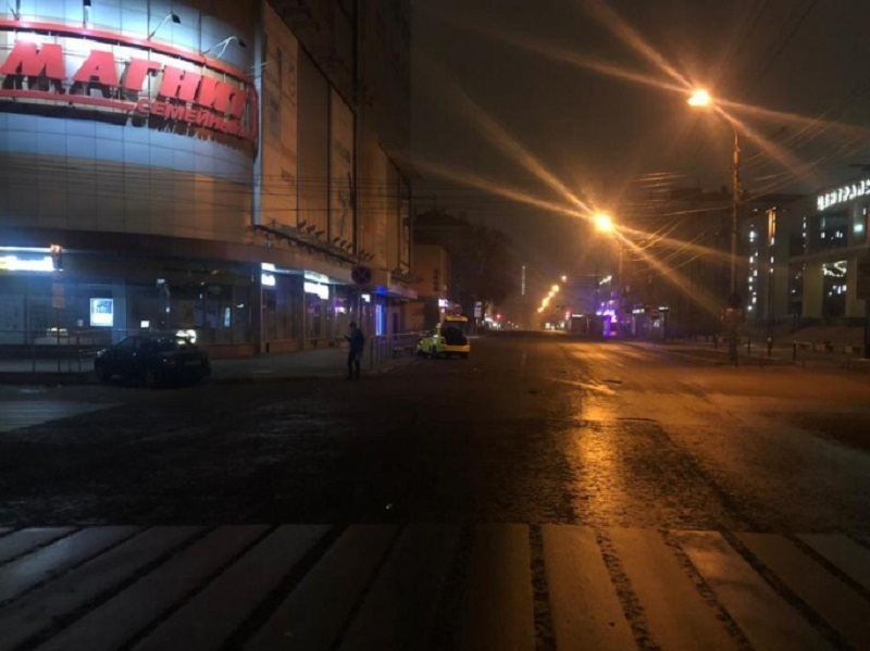 31-летняя пассажирка стала жертвой ночного ДТП в Воронеже