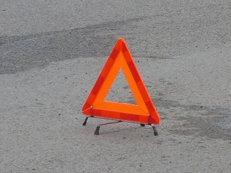 Водитель сбил пьяного пешехода, прогуливающегося по дороге в Воронежской области
