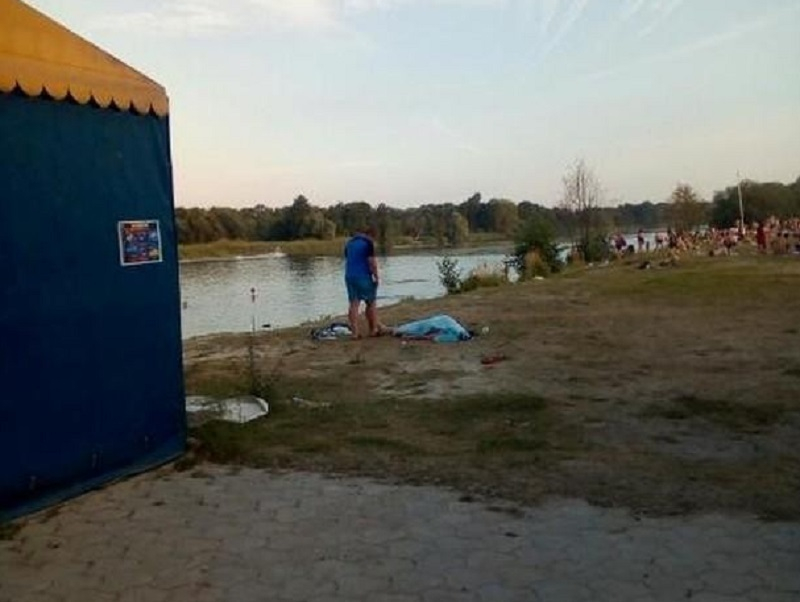 Воронежцы беззаботно купались рядом с трупом на пляже в Чертовицах