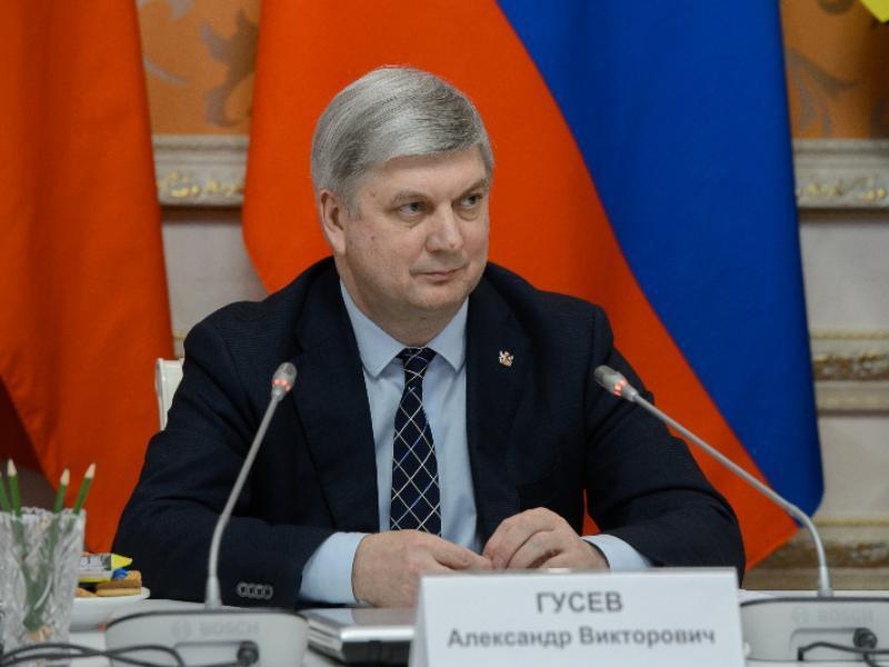 Губернатор Гусев хочет жестко наказать воняющих «негодяев» в Воронеже