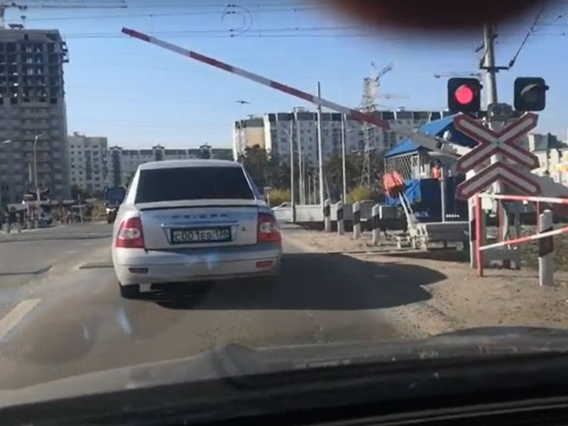 Короля дороги запечатлели на видео в воронежском микрорайоне Машмет