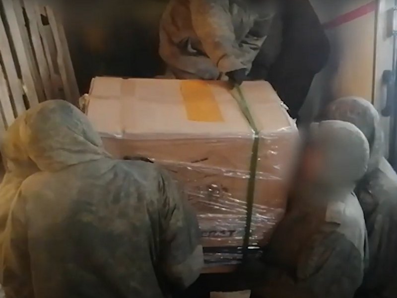 Видео: в зоне СВО выгружают помощь от воронежского правительства
