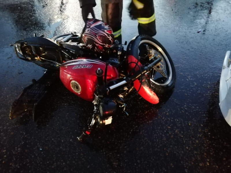 17-летнего мотоциклиста сбили в Воронежской области