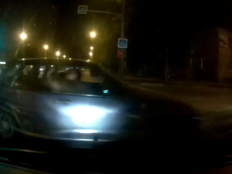Момент сокрушительного столкновения авто показали от первого лица в Воронеже
