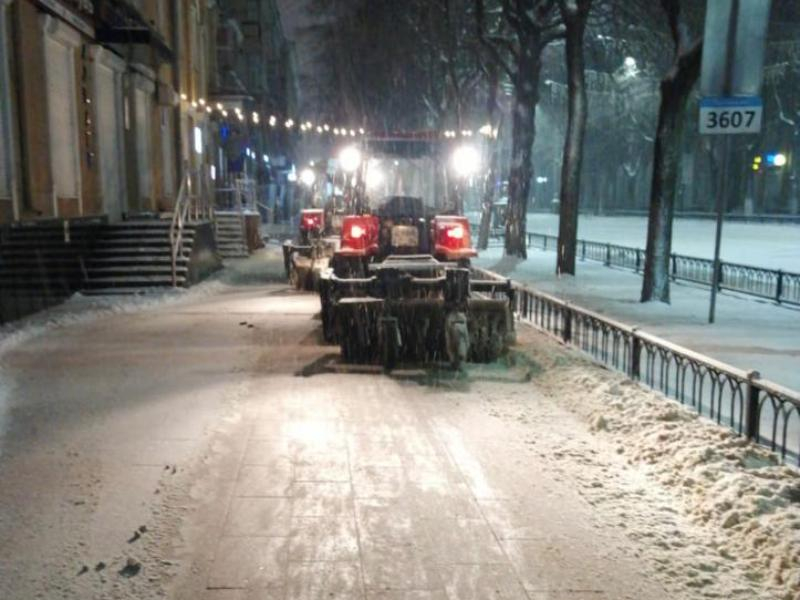 И все-таки его чистили: мэрия отчиталась о тысячах кубометров вывезенного снега из Воронежа