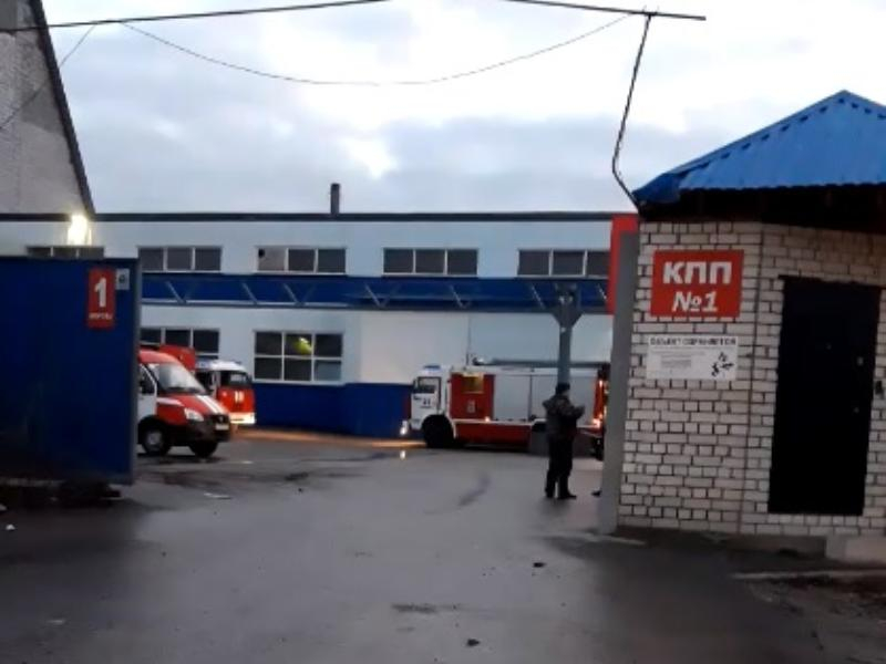 27 спасателей тушили двухэтажный «Светофор» в Воронеже