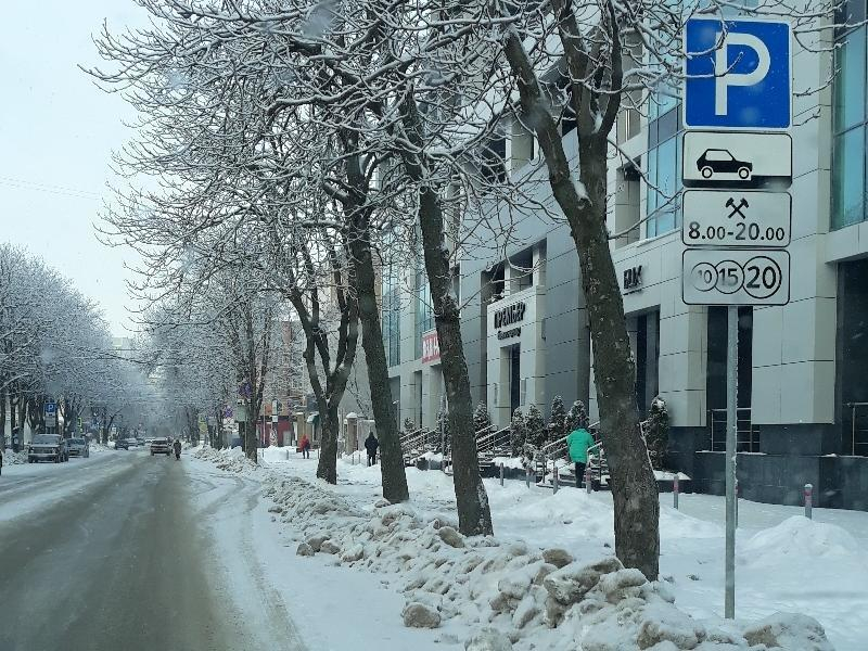 Улицы Воронежа частично освободят от платных парковок
