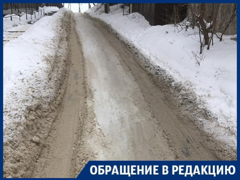 Забытую коммунальщиками дорогу нашли в центре Воронежа