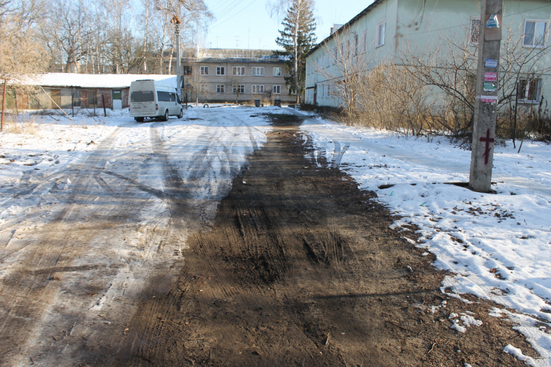 4 с 1 двора. Дорожная 4 двор. Пустые дороги во дворе. Новые дороги во дворах Воронежа.