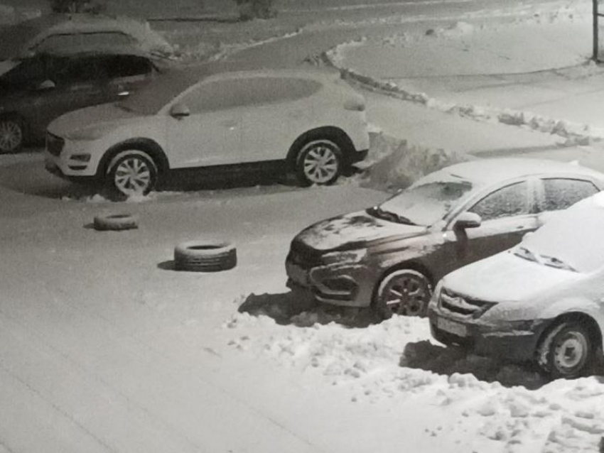 Снежная война за парковку развернулась в Воронеже