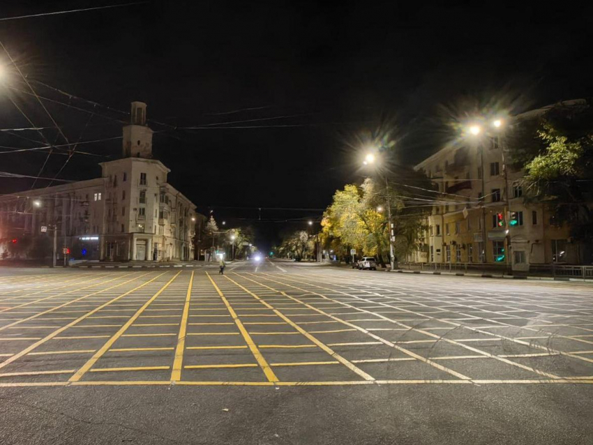 Названы перекрестки Воронежа с вафельной разметкой