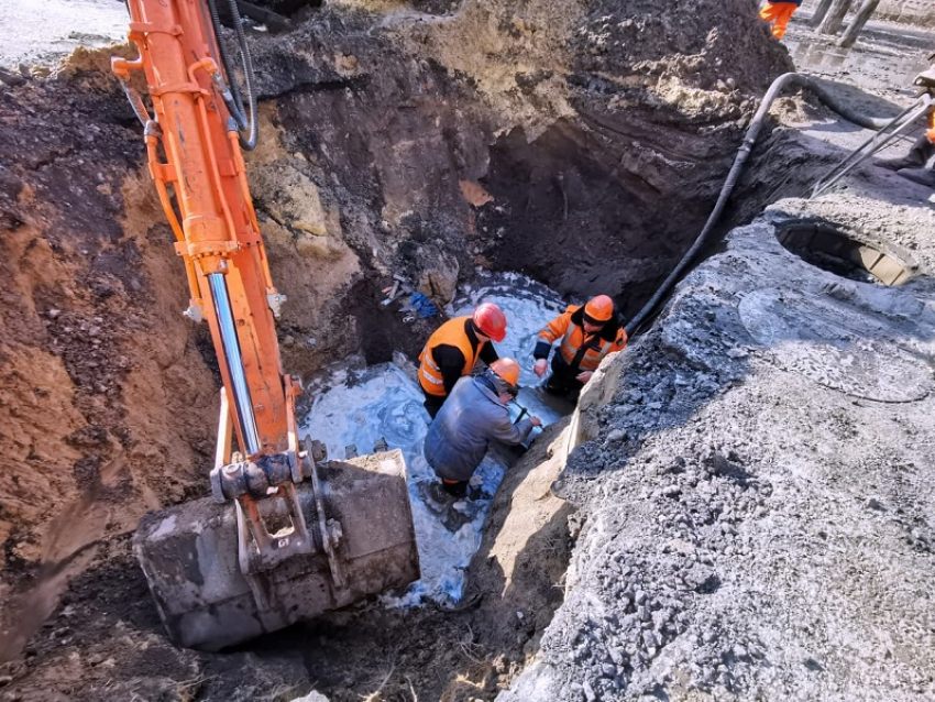 Воронежские коммунальщики вернули воду в Советском районе