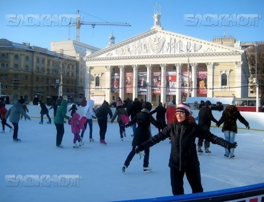 2 декабря на площади Ленина в Воронеже откроют два катка 