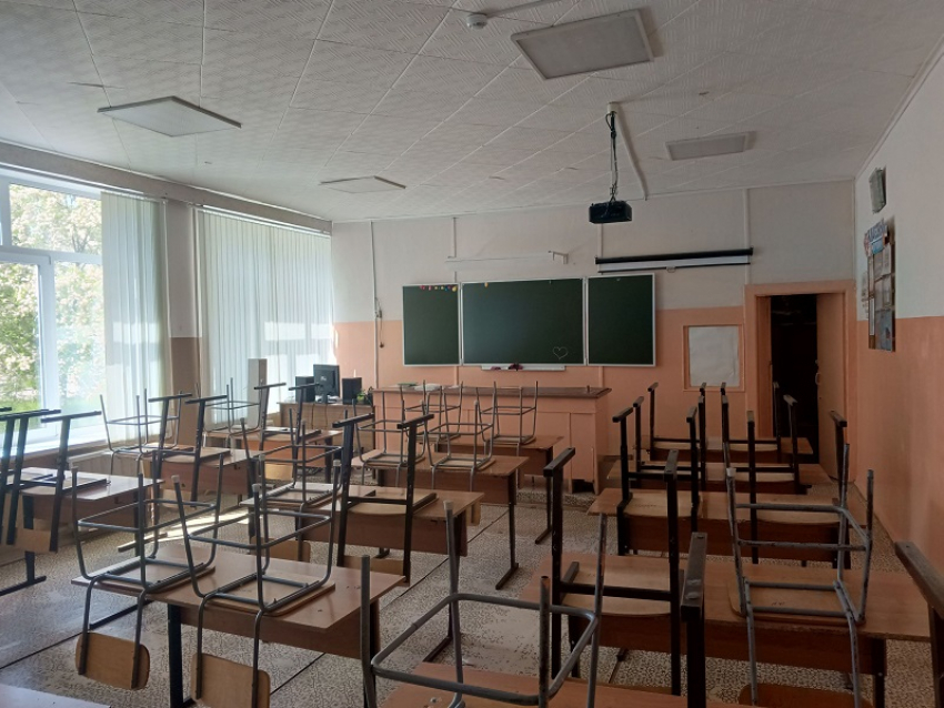 BAZA: Слух о съёмках школьницы в порно распустила её учительница в Воронежской области