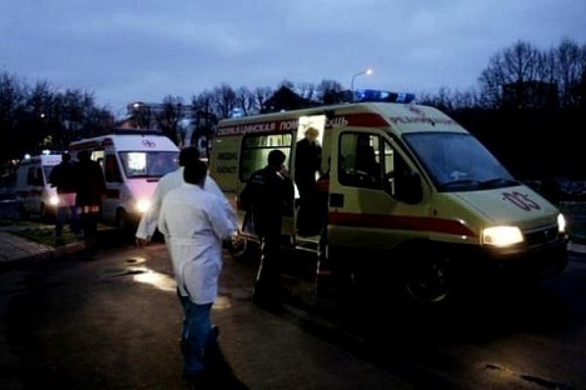 В Воронежской области легковушка столкнулась с «Камазом»: погибла 2-летнняя девочка