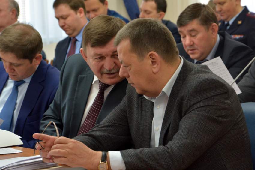 Депутаты-«единороссы» проголосовали за незаконные стройки Воронежа