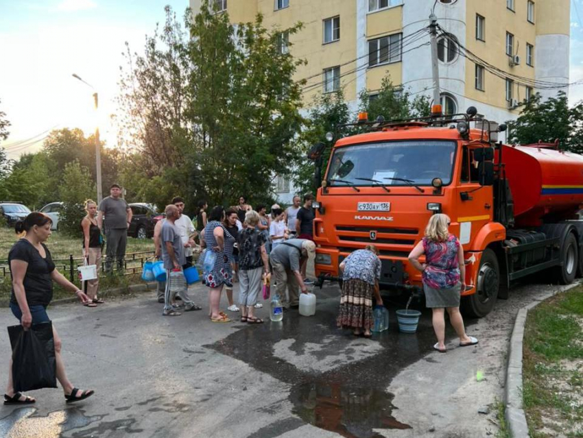Озвучены актуальные адреса подвоза воды в Коминтерновском районе Воронежа