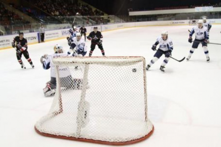 Воронежский «Буран» потерпел поражение от «Челмета»