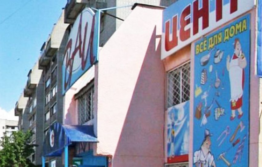 Заступившегося за женщину мужчину порезали у кафе в Воронеже