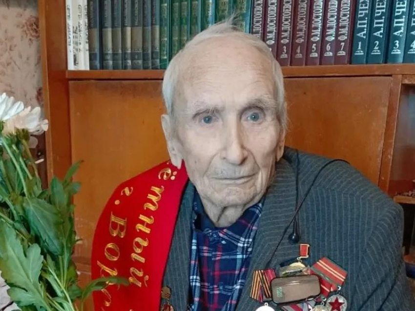Ветеран из Воронежа Василий Карнушин празднует 102-й день рождения