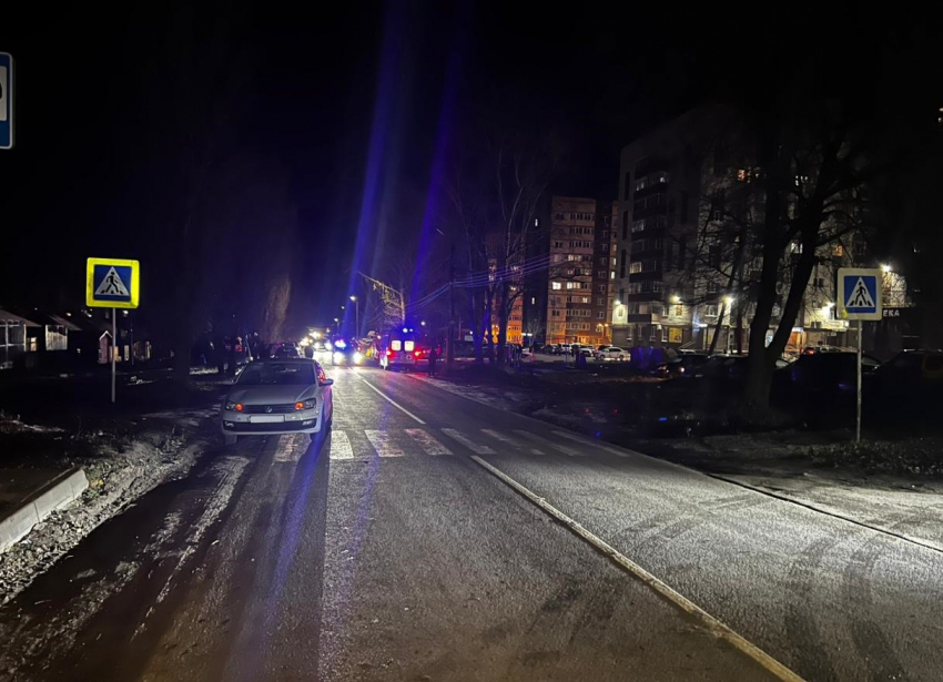 Неизвестного перебегающего дорогу пешехода насмерть сбили в Воронеже