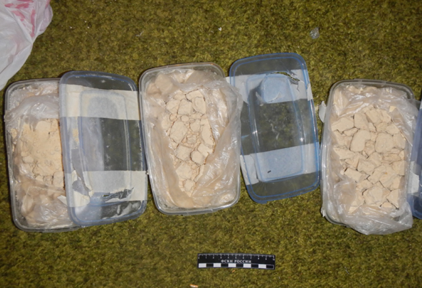 В Воронеже задержали четырех приезжих, продававших героин 