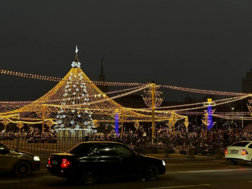 Воронежцев эвакуировали с площади Ленина под звуки сирен 