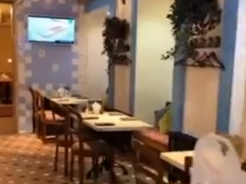 Пустое кафе в эпоху QR-кодов сняли на видео в Воронеже 
