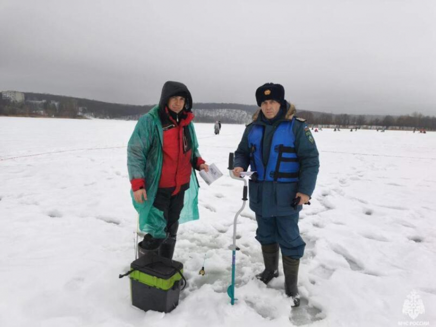 Как воронежские спасатели оценили прочность водохранилища