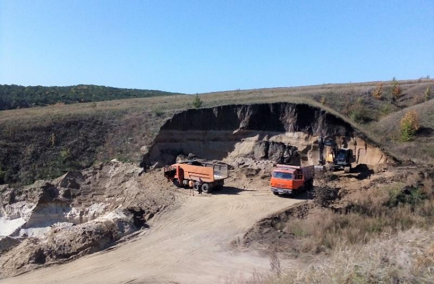 Воронежское минприроды нашло незаконный карьер в Хохольском районе