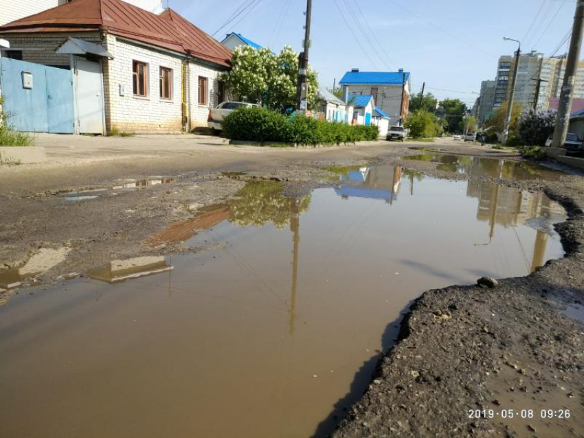 Жалкое существование влачит улица Черняховского, освобождавшего Воронеж